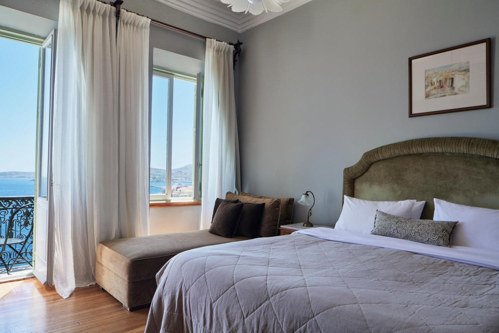 Syrou Melathron Otel Ermoupoli Oda fotoğraf